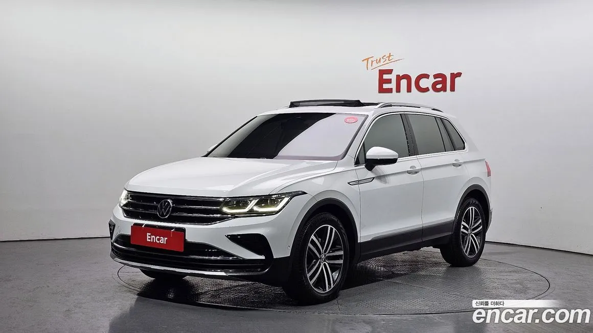 Volkswagen Tiguan — фото 1