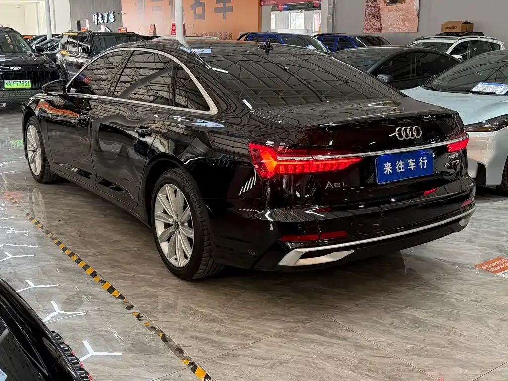 Audi A6L — фото 10