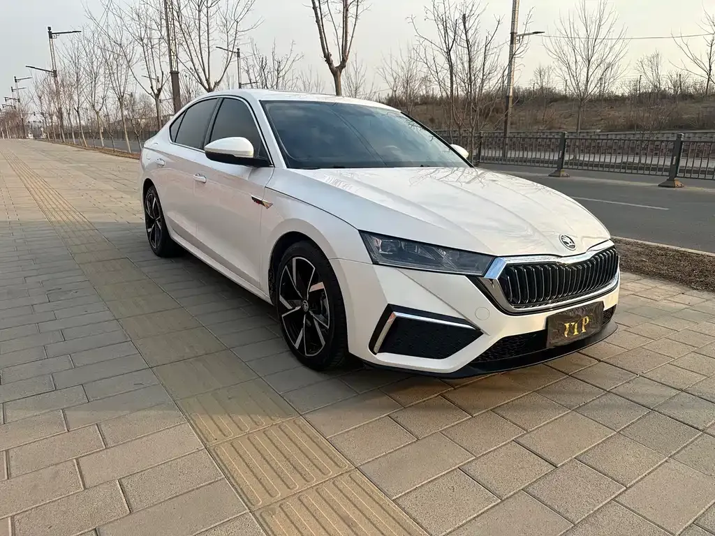 Skoda Octavia — фото 9