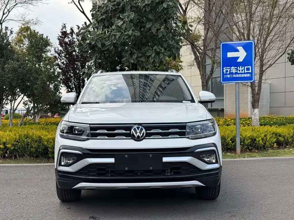 Volkswagen T-Cross — фото 6