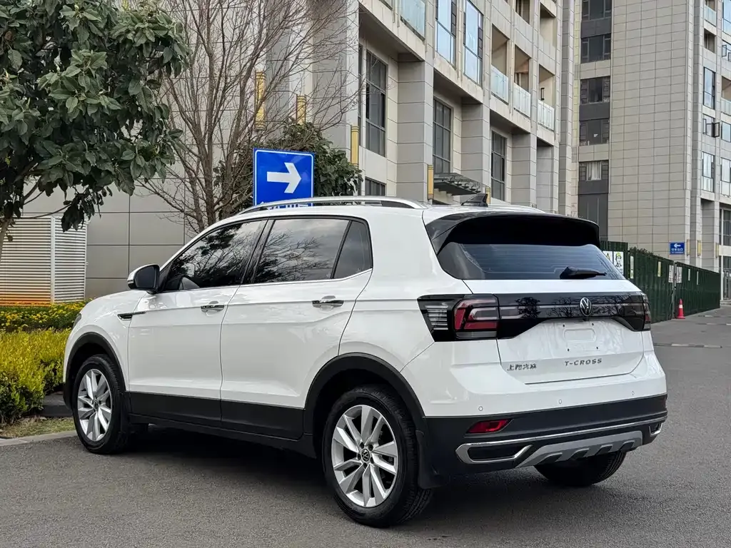 Volkswagen T-Cross — фото 9
