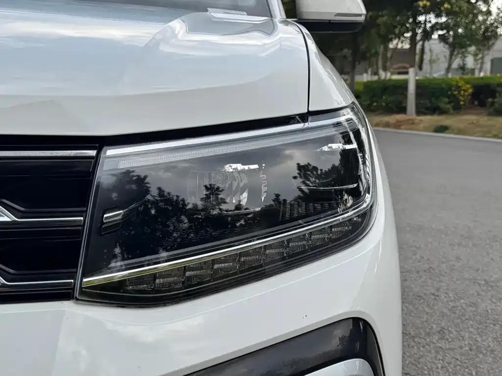 Volkswagen T-Cross — фото 2