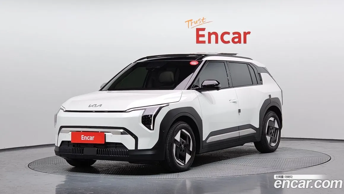 Kia EV3 — фото 1