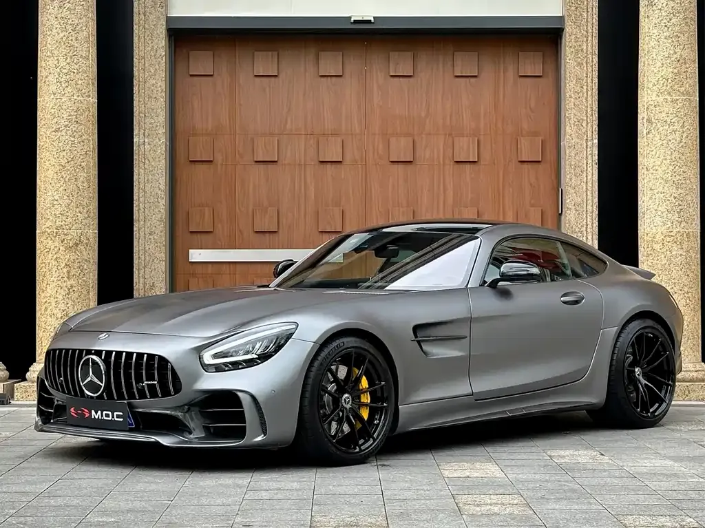 Mercedes-Benz AMG GT — фото 1