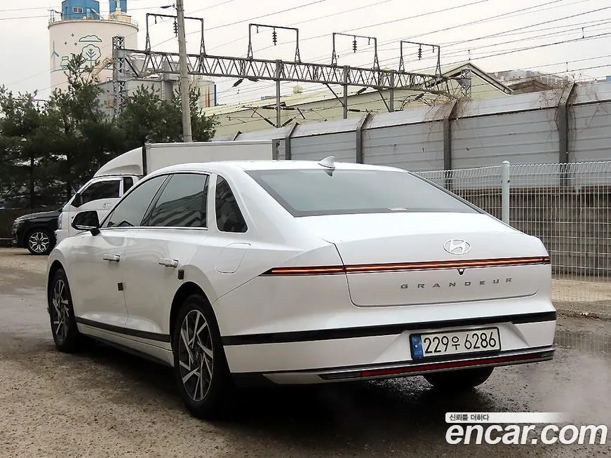 Hyundai Grandeur — фото 10