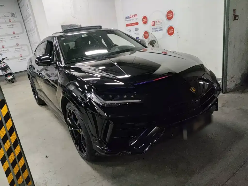 Lamborghini Urus — фото 9