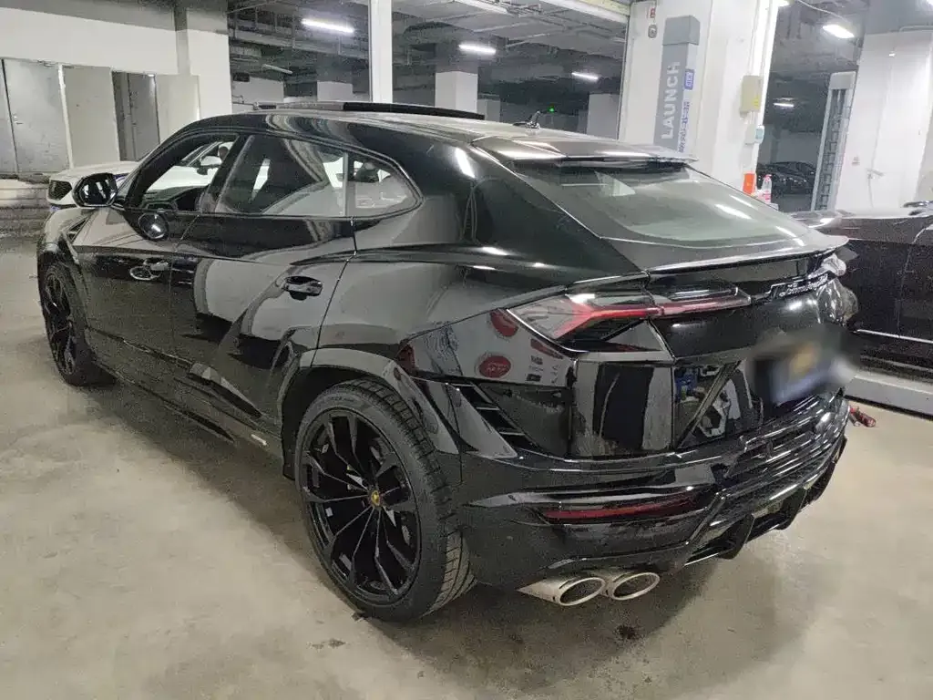 Lamborghini Urus — фото 7