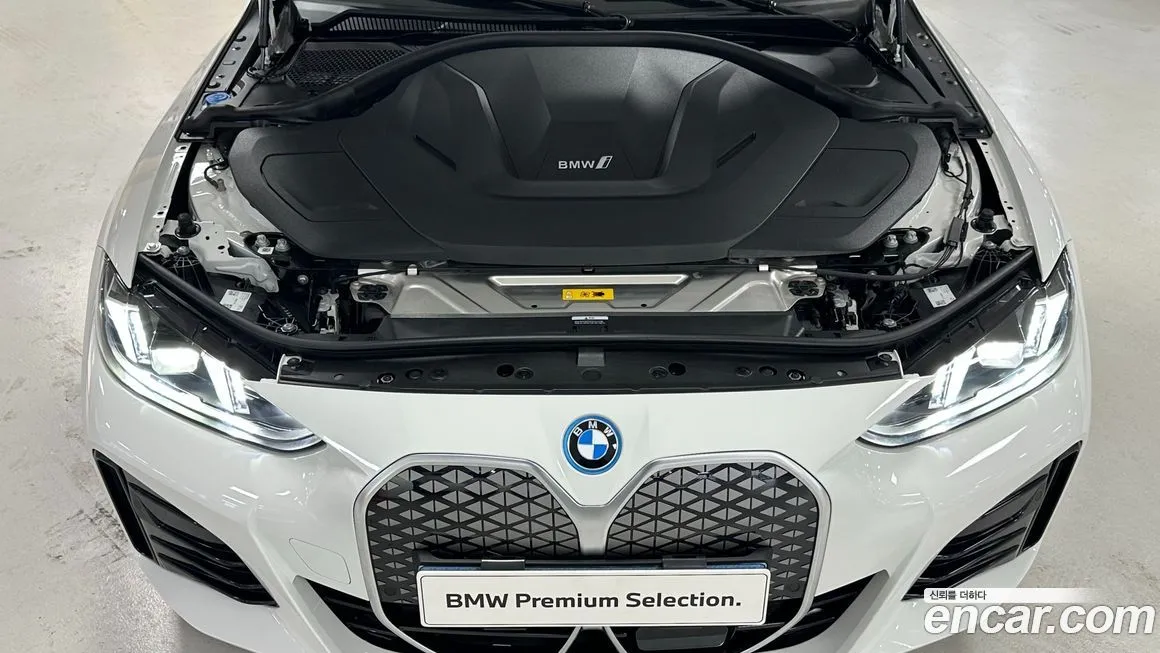 BMW i4 — фото 6