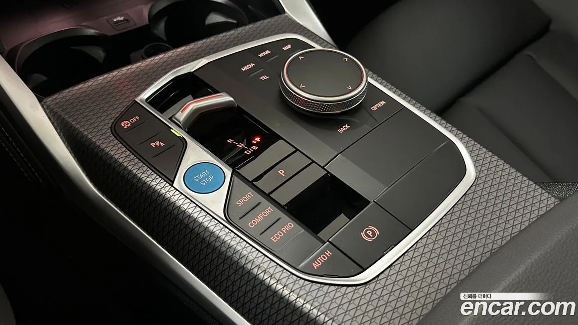 BMW i4 — фото 10