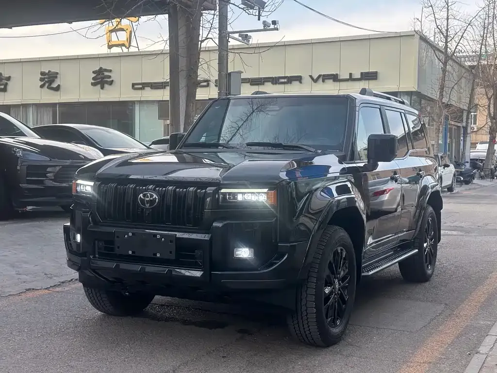 Toyota Prado — фото 1