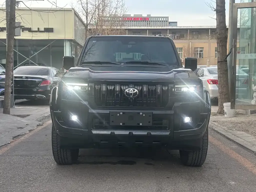 Toyota Prado — фото 4
