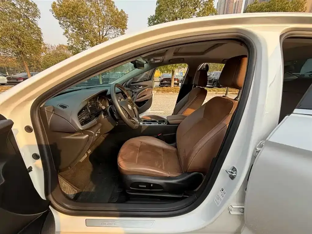Buick Regal — фото 10