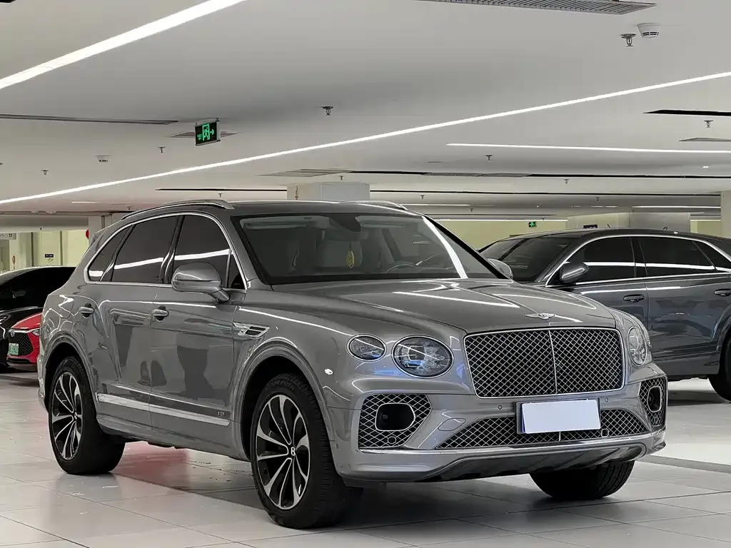 Bentley Bentayga — фото 2