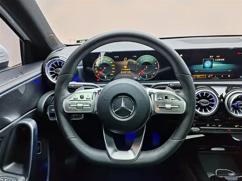 Mercedes-Benz A-Class — фото 10