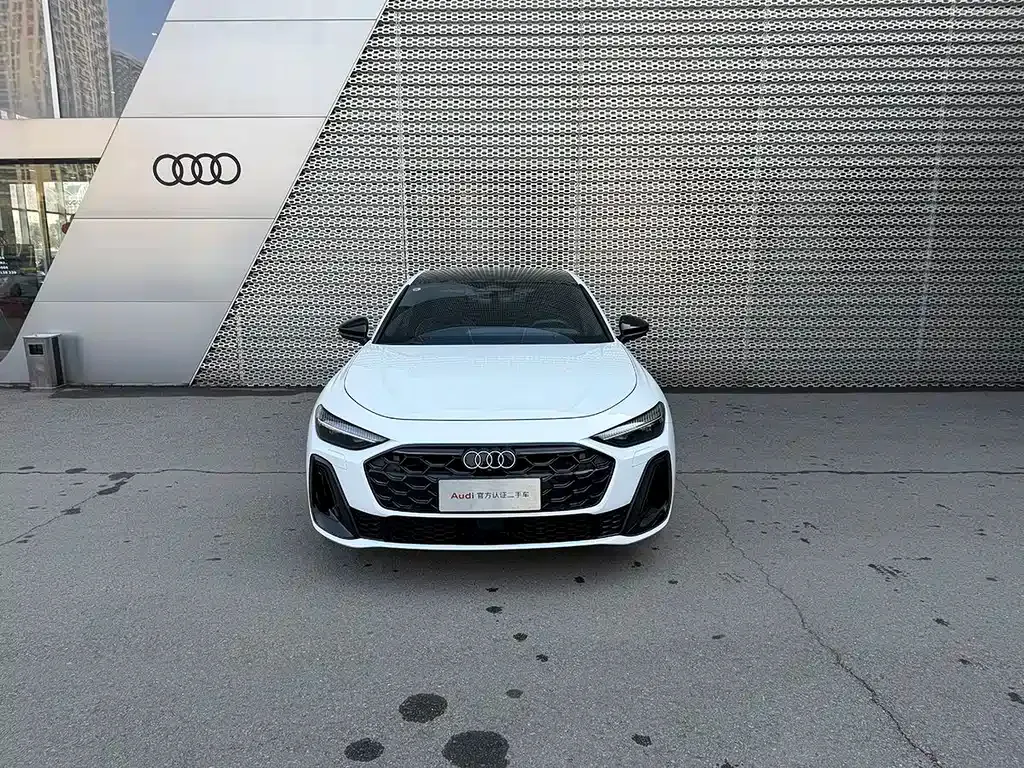 Audi A5L — фото 1