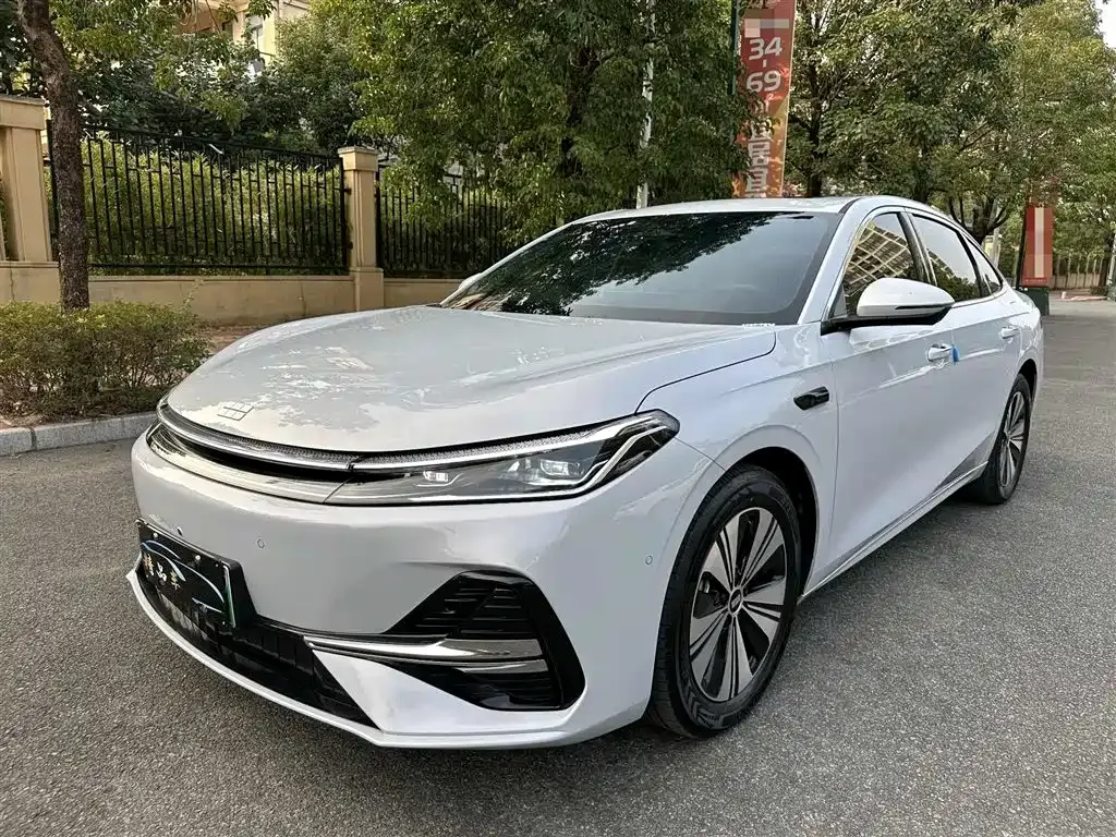Geely 银河A7 EM — фото 1