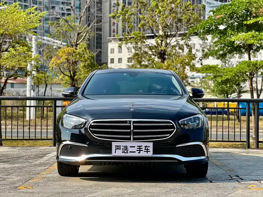 Mercedes-Benz E-Class — фото 8