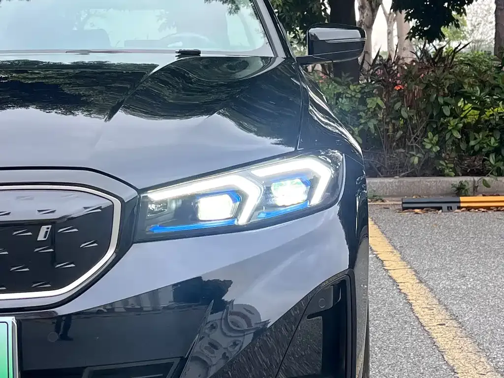 BMW i3 — фото 7