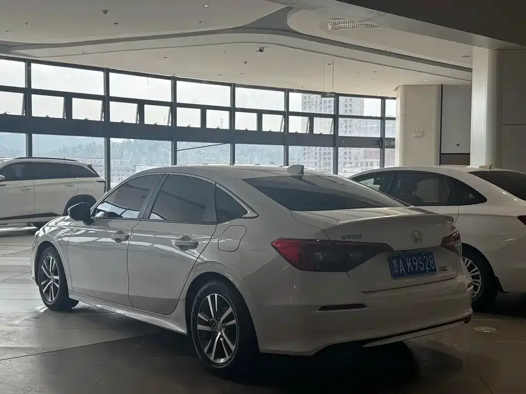 Honda Civic — фото 10