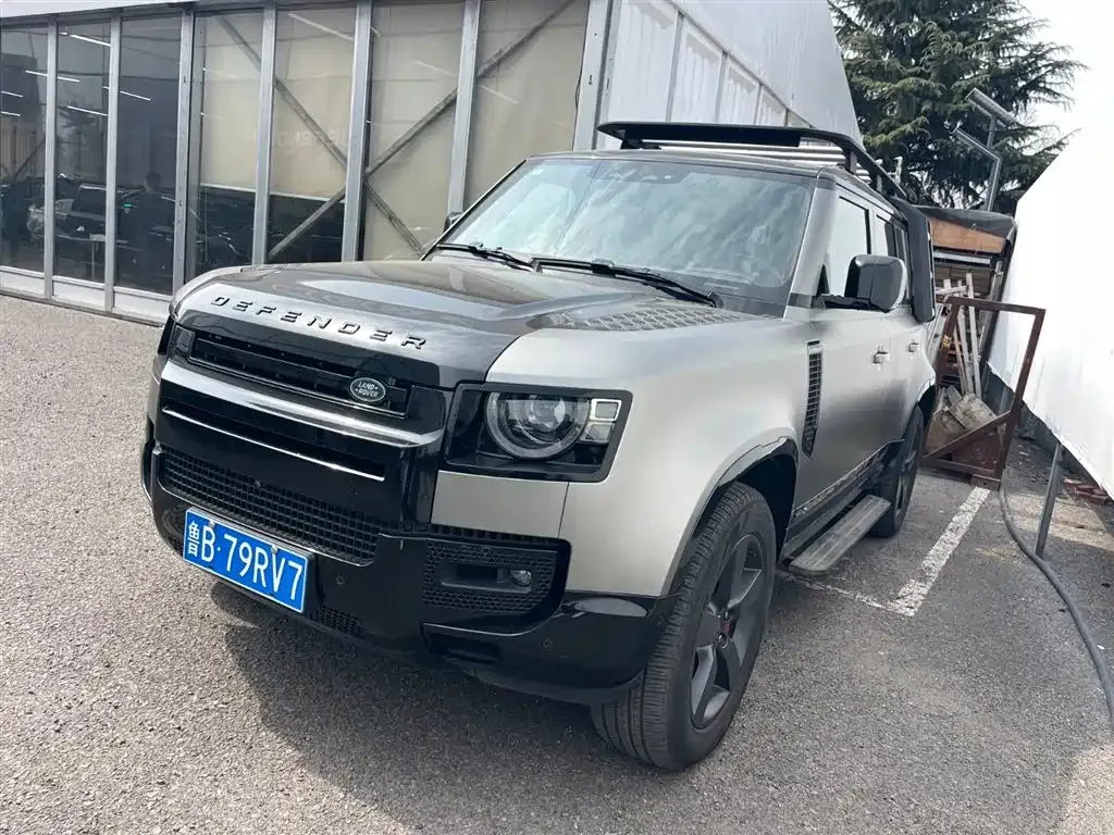 Land Rover Defender — фото 1