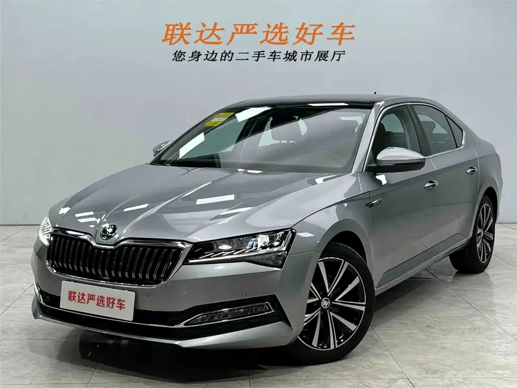 Skoda Superb — фото 1