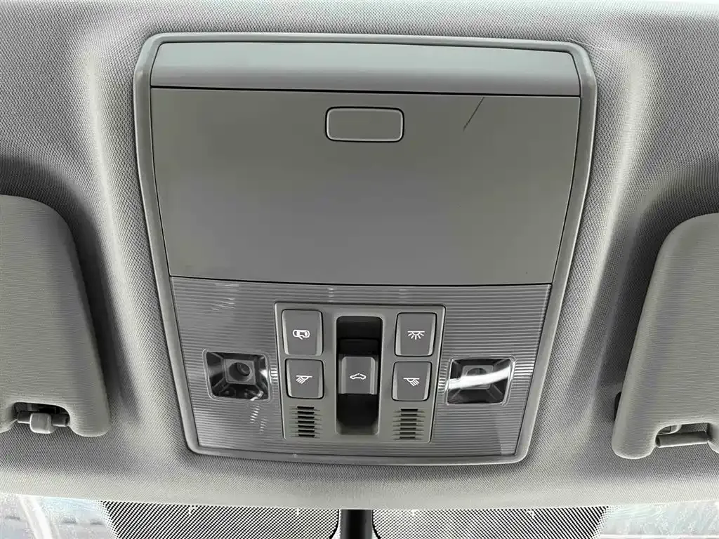 Skoda Superb — фото 10