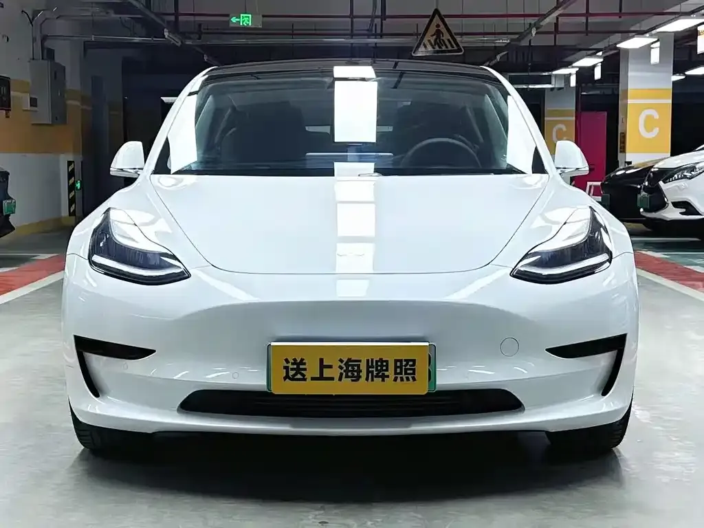 Tesla Model 3 — фото 4