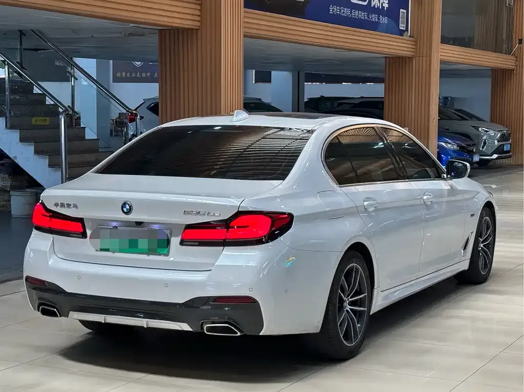 BMW 5 Series New Energy — фото 6