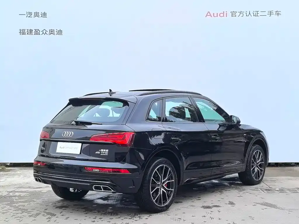 Audi Q5L — фото 9