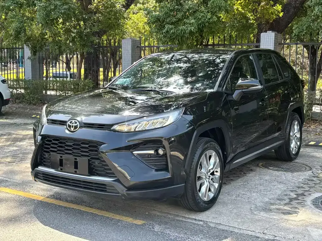 Toyota Wildlander — фото 1