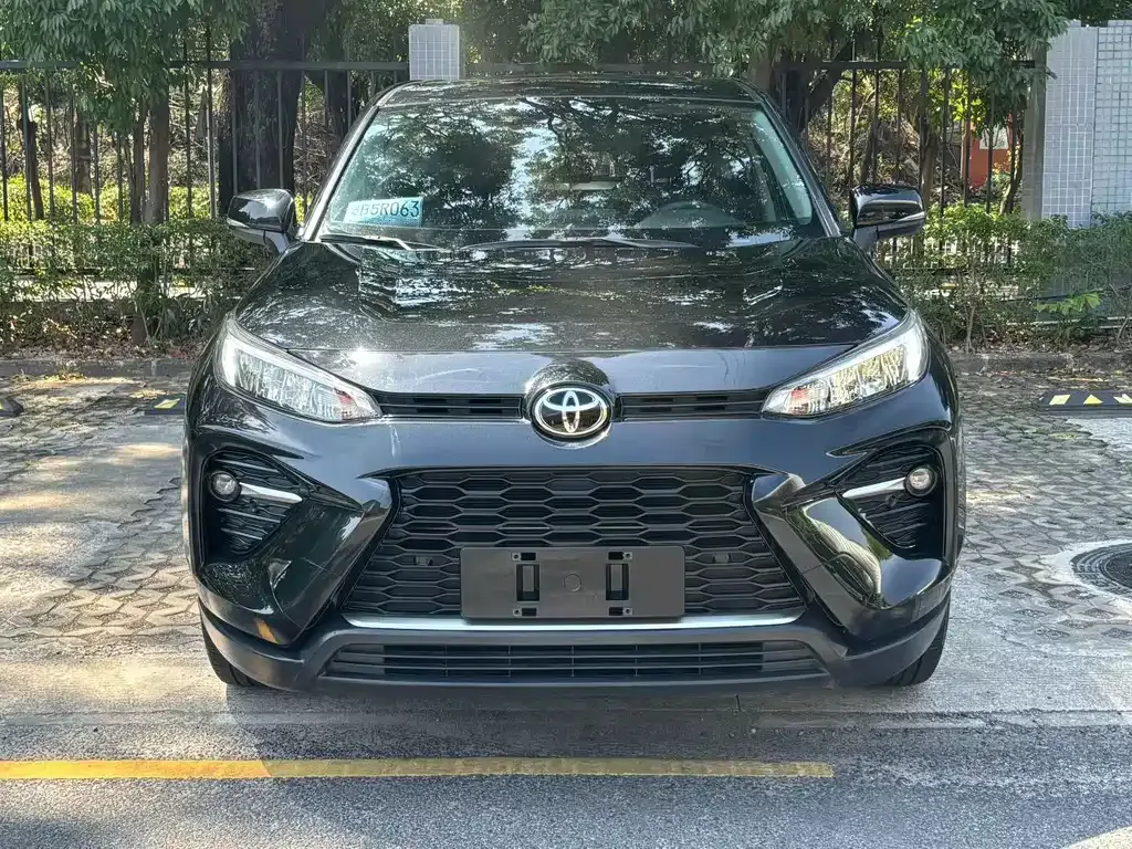 Toyota Wildlander — фото 8