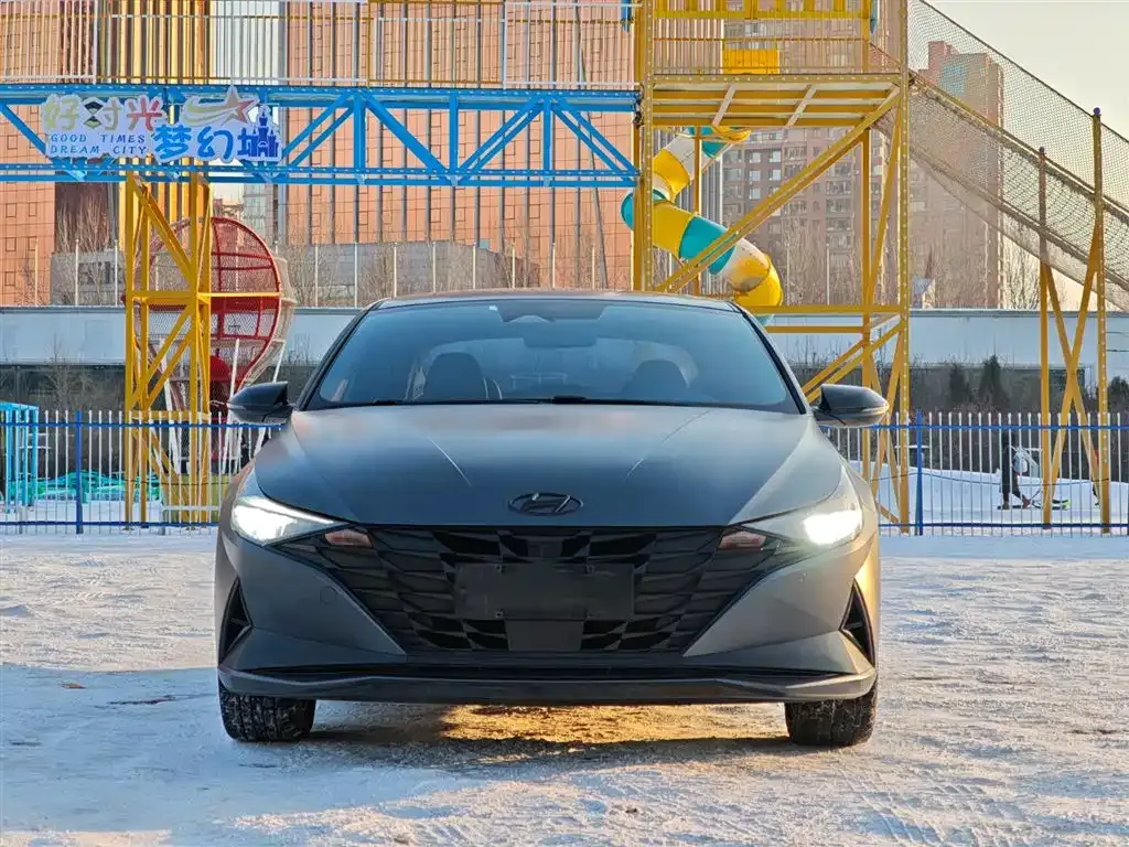 Hyundai Elantra — фото 9