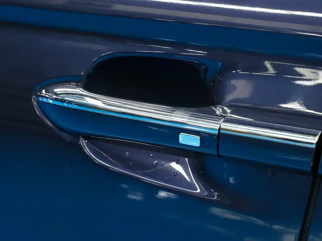 Roewe iMAX8 — фото 7