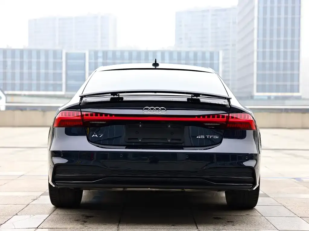 Audi A7 — фото 2