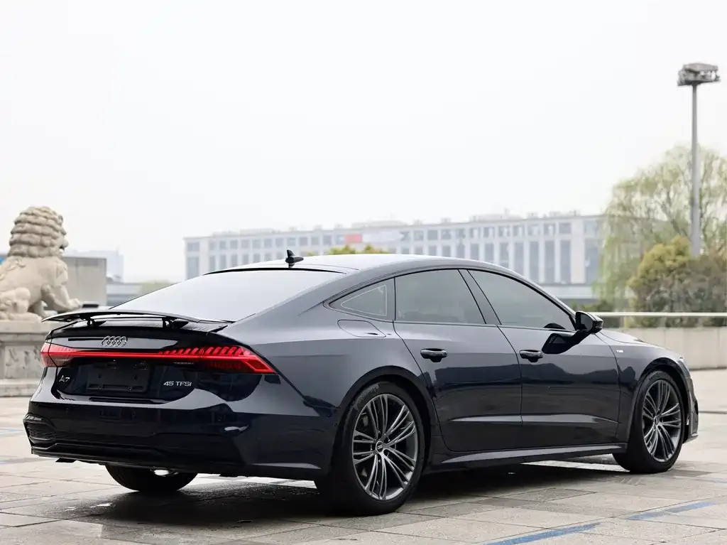 Audi A7 — фото 8