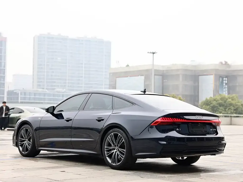 Audi A7 — фото 5