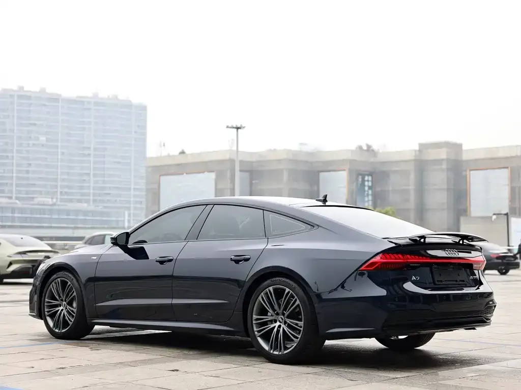 Audi A7 — фото 7