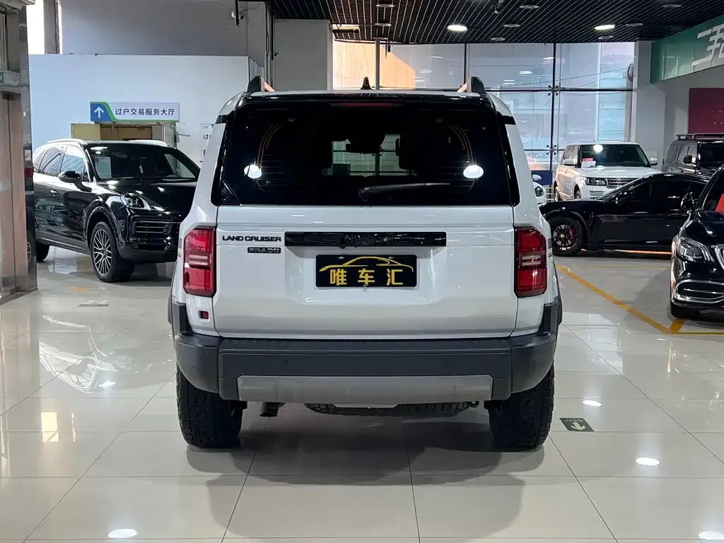 Toyota Prado — фото 2