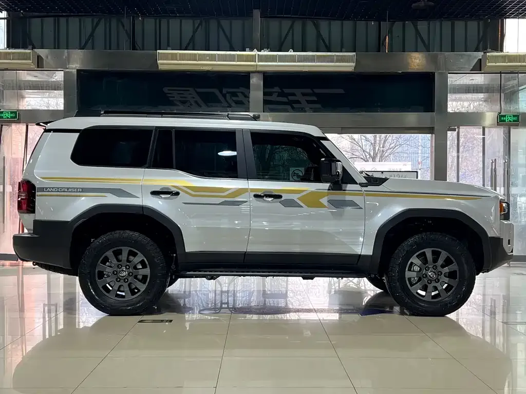 Toyota Prado — фото 3
