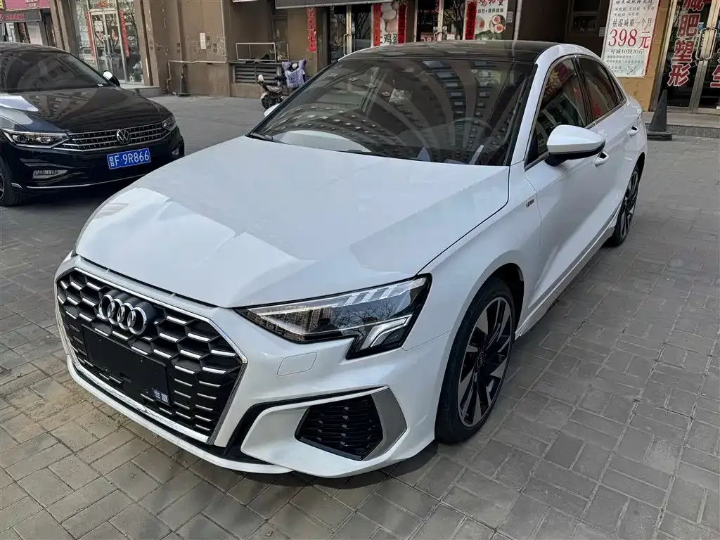 Audi A3 — фото 1