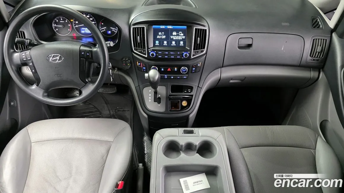 Hyundai Starex — фото 3