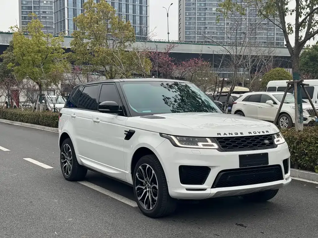 Land Rover Sport — фото 1