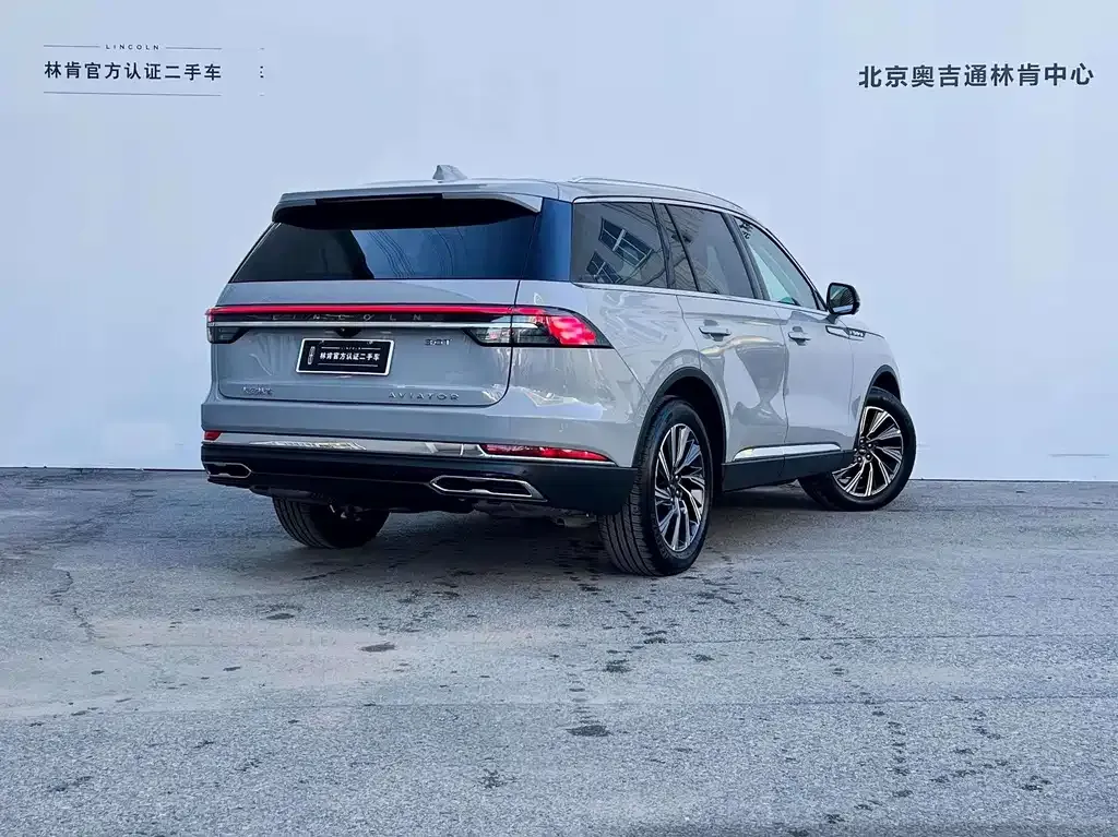 Lincoln Aviator — фото 10