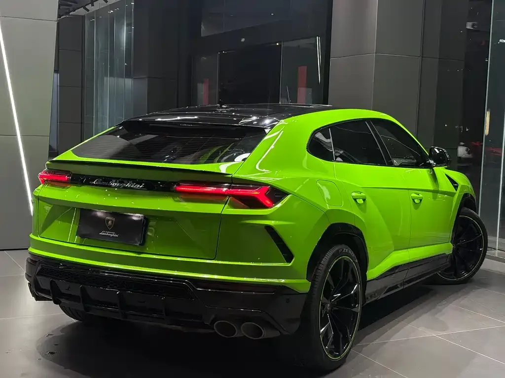 Lamborghini Urus — фото 5