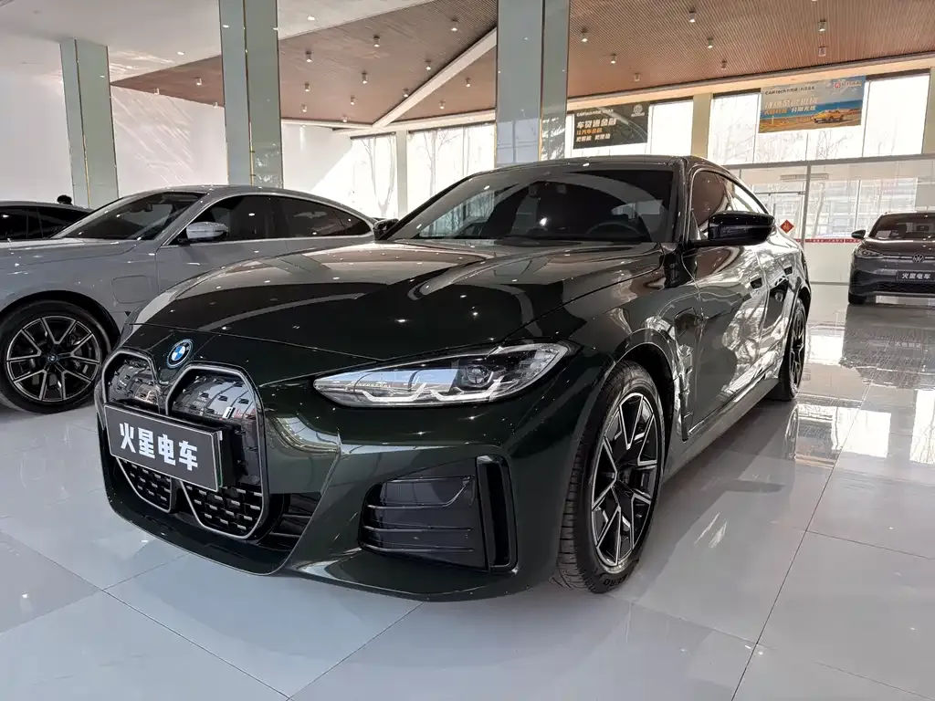 BMW i4 — фото 1