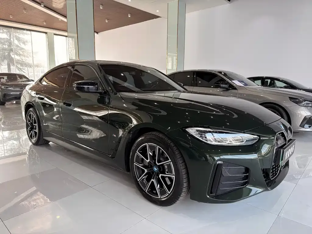 BMW i4 — фото 2
