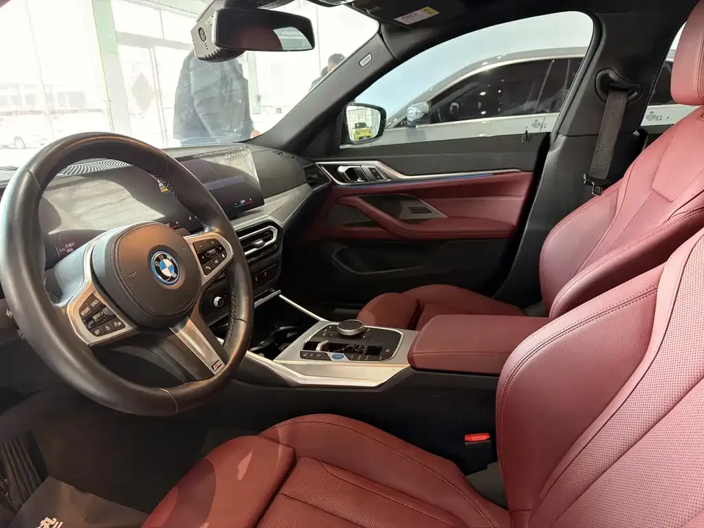 BMW i4 — фото 3