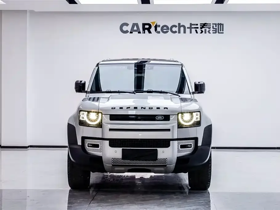 Land Rover Defender — фото 1