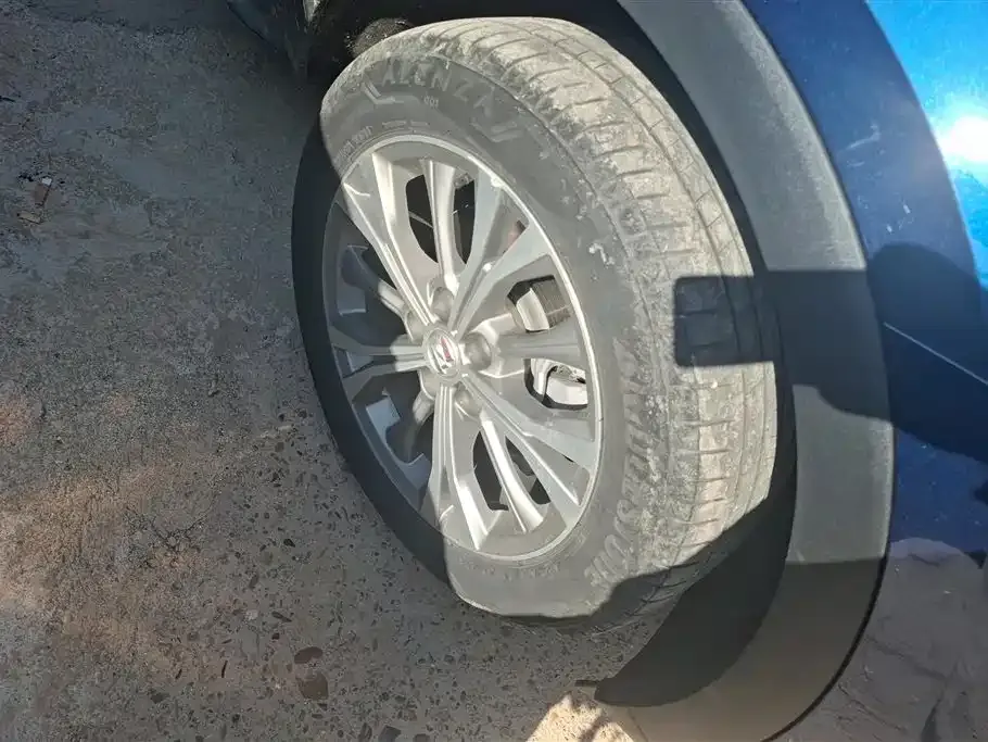 Buick Envision Plus — фото 4