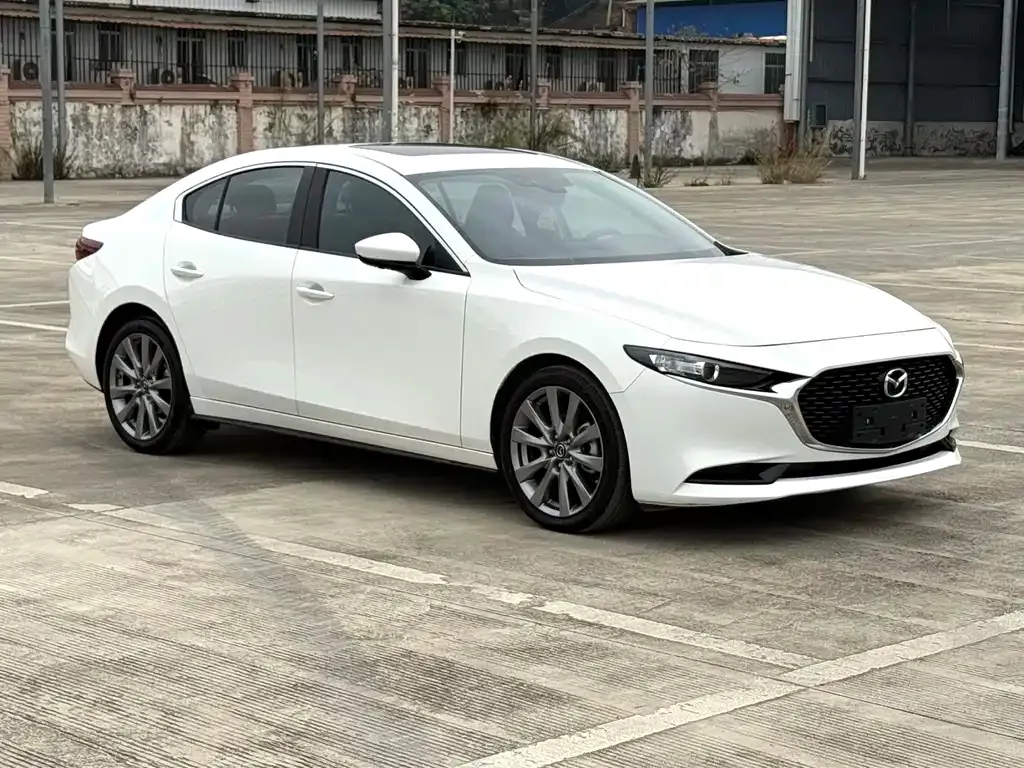 Mazda 3 Axela — фото 1